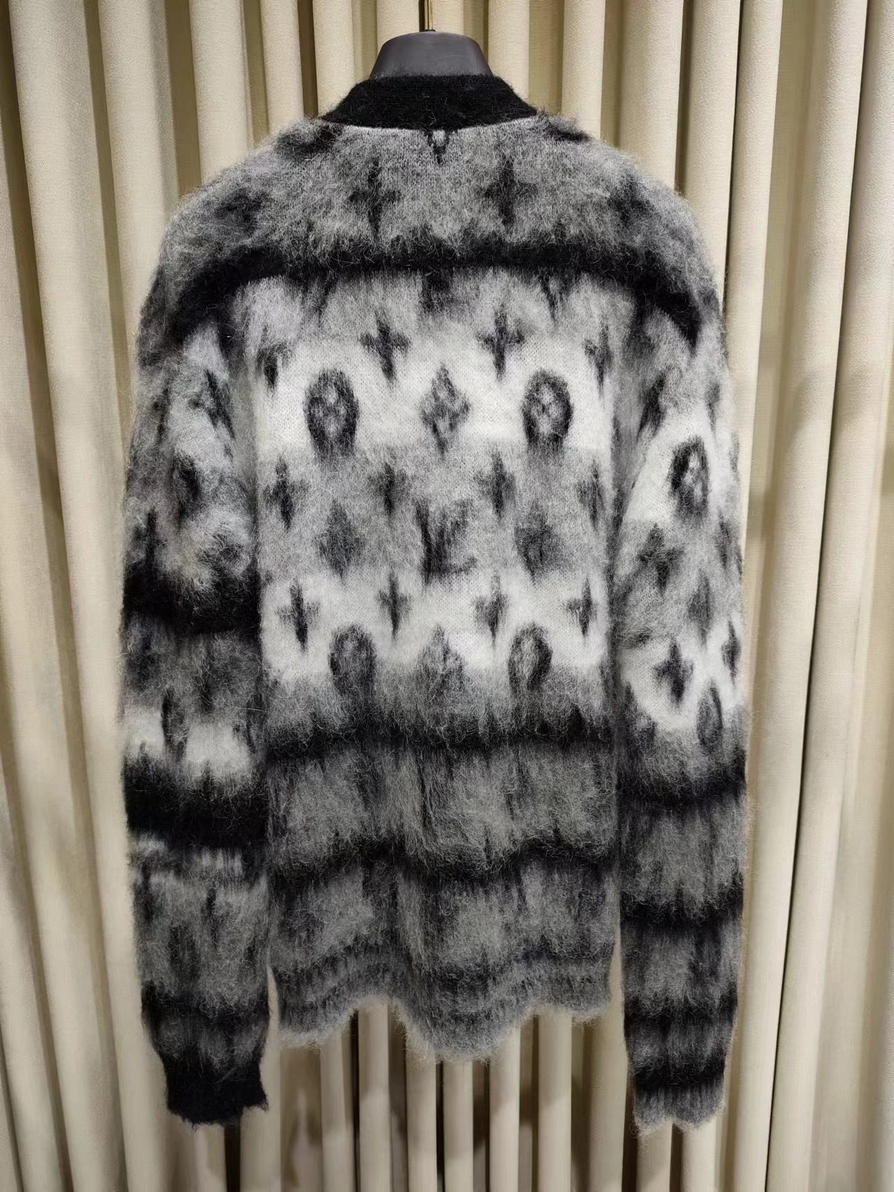 &wg.luxury- 23 item:C-F140L0417